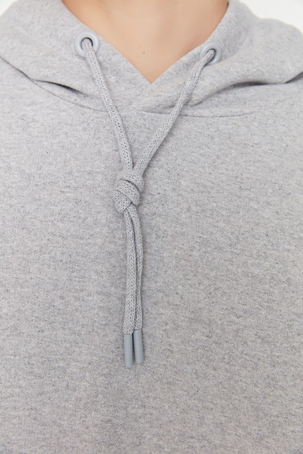 Gri Melanj Oversize/Genis Kesim Kapusonlu Ici Polar/S?cak Tutan Sweatshirt TMNAW23SW00195