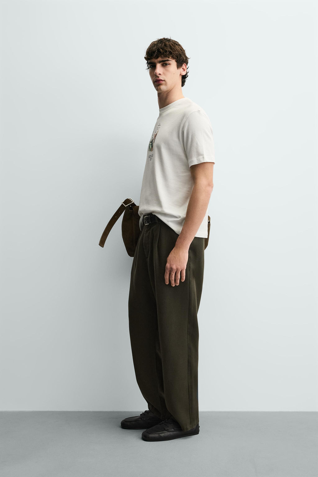 T-SHIRT WITH CONTRAST PRINT - Zara фото 4