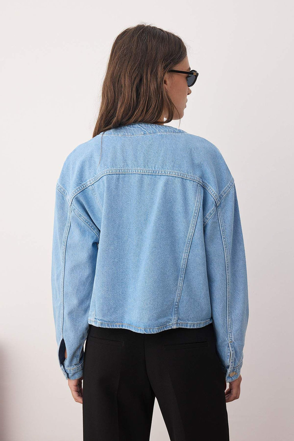 Mavi Cep Detayl? Denim Ceket TWOAW26CE00006 - Trendyolmilla фото 4