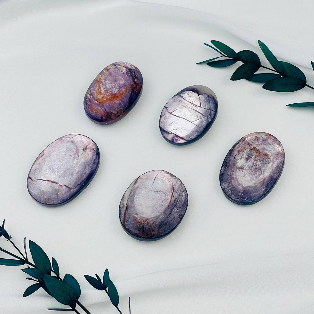 Галтовка из Лепидолита