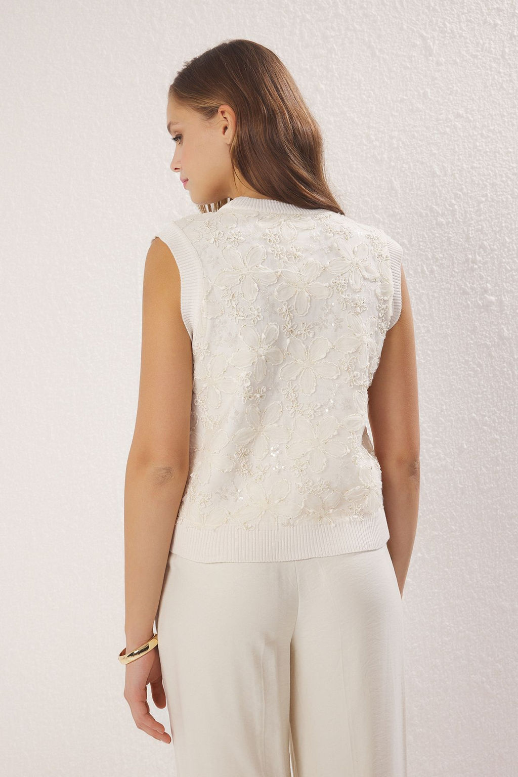 Ekru Dantel Detayl? V Yaka Triko Yelek TWOSS25YE00116