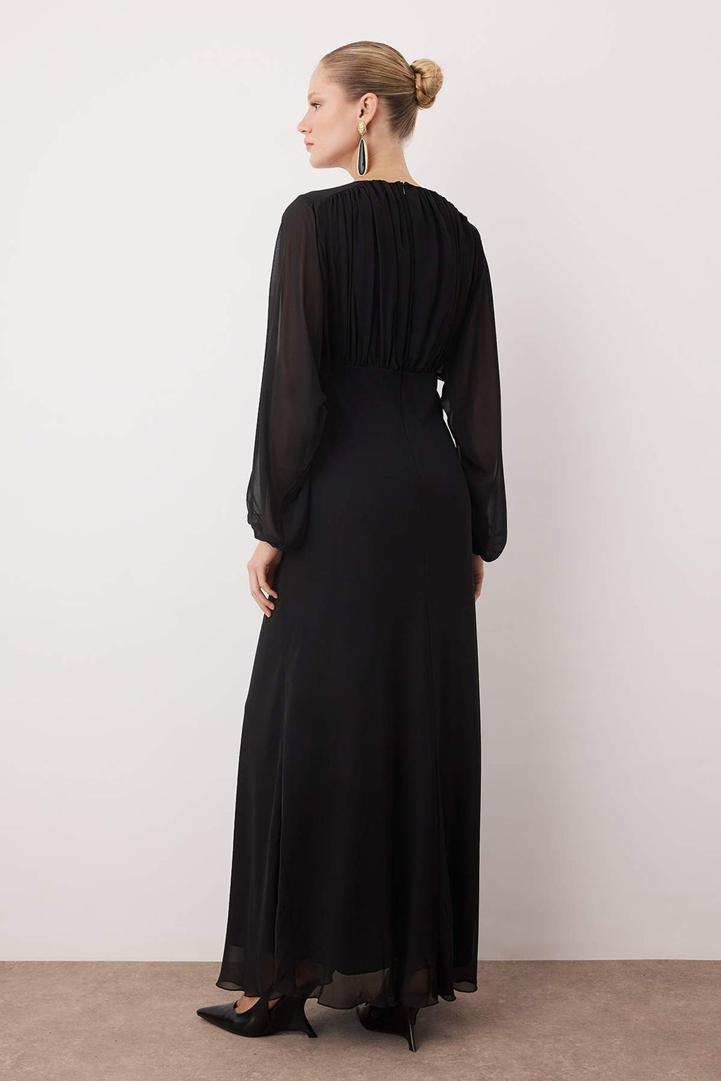 Siyah Sal Detayl? Dokuma Sifon S?k Maxi Abiye Gece Mezuniyet Elbisesi TPRAW26AE00011 - Trendyolmilla фото 8