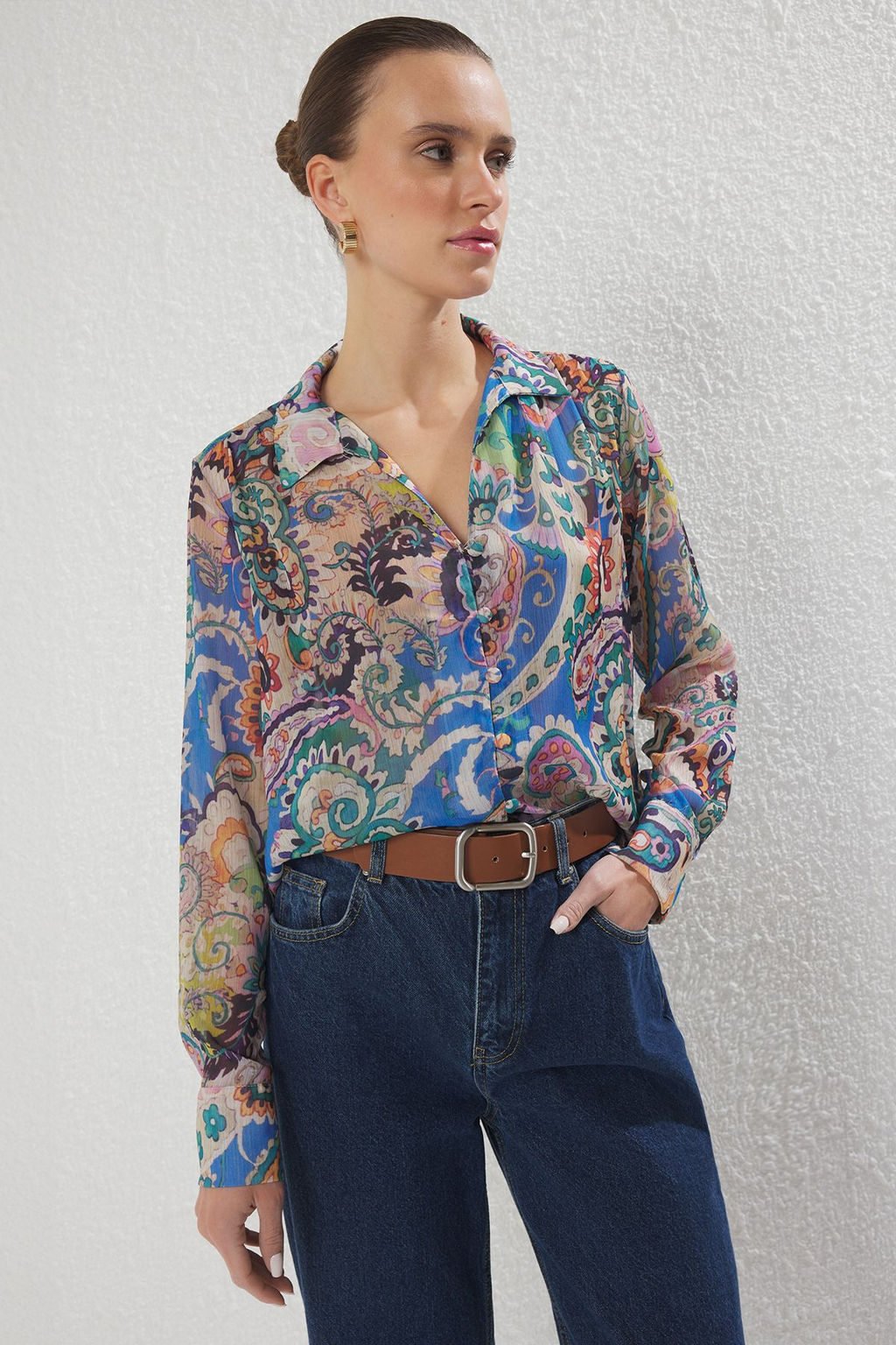 Trendyolmilla Cok Renkli Uzun Kollu Oversize Desenli Sifon Gomlek TWOSS25GO00153  фото 2