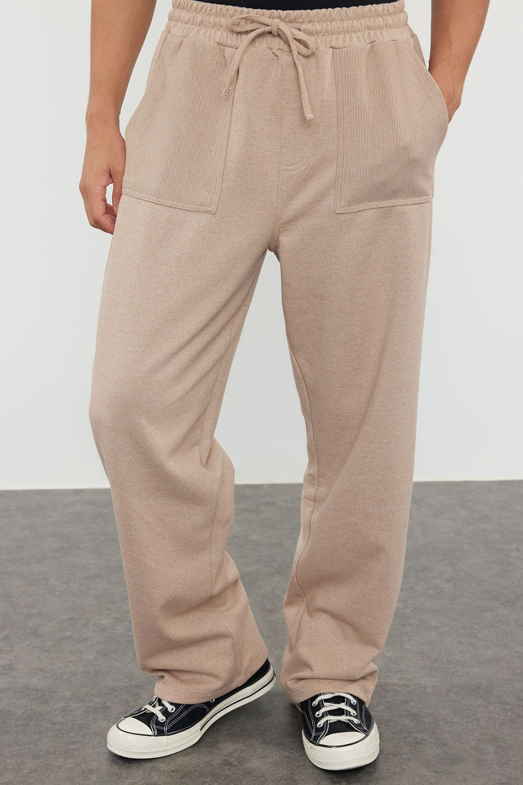 TRENDYOL MAN Vizon Oversize/Genis Kesim Cebi Dokulu Kumas Detayl? Ac?k Paca Esofman Alt? TMNAW24EA00025