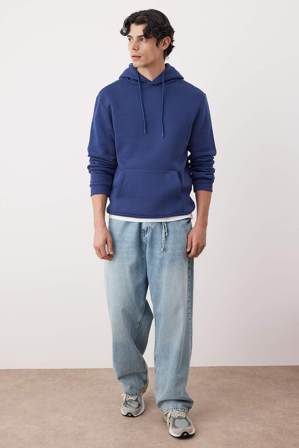 TRENDYOL MAN Vizon Basic Regular/Normal Kesim Kapusonlu Ici Polarl? Kanguru Cepli Sweatshirt TMNAW20SW0163 - Trendyolmilla фото 24