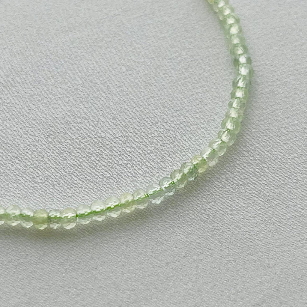 Бусы из Пренита 42 см +