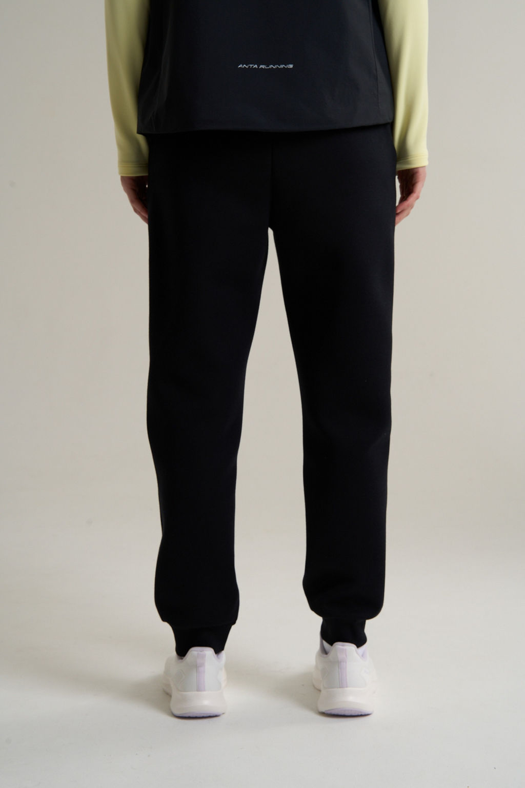 Брюки трикотажные Черный TRN ESSENTIAL Knit Track Pants