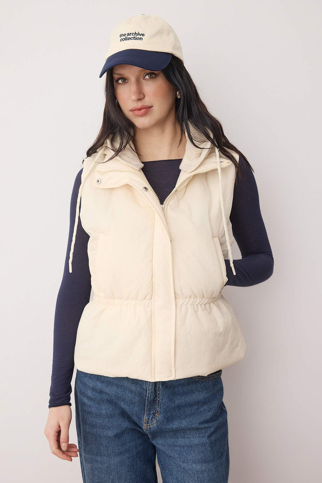 Ekru Regular Kal?p Triko Kapuson Detayl? Sisme Yelek TWOAW26YE00023