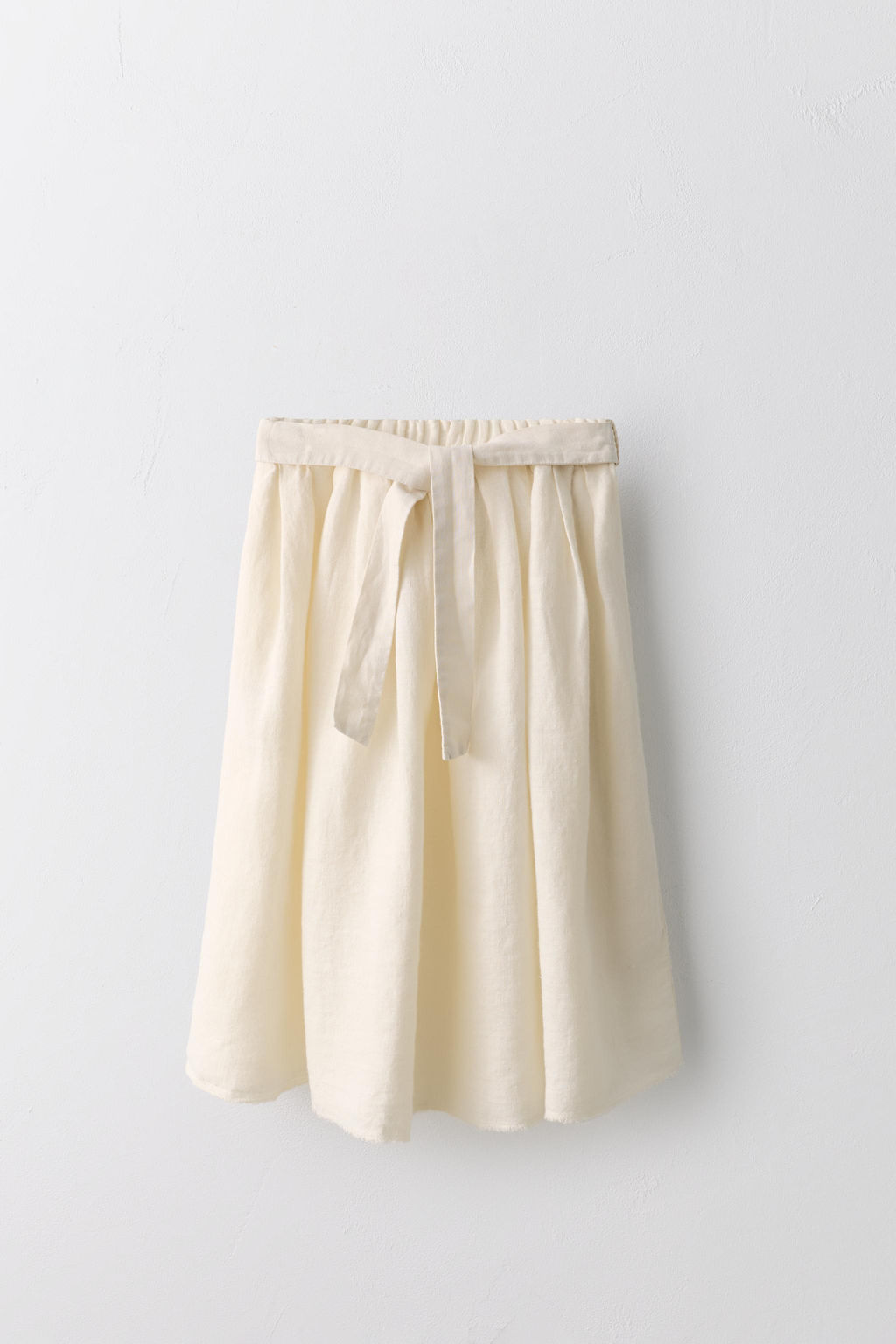 FALDA MIDI 100% LINO CON CINTUR?N LIMITED EDITION / Crudo claro - Zara фото 6