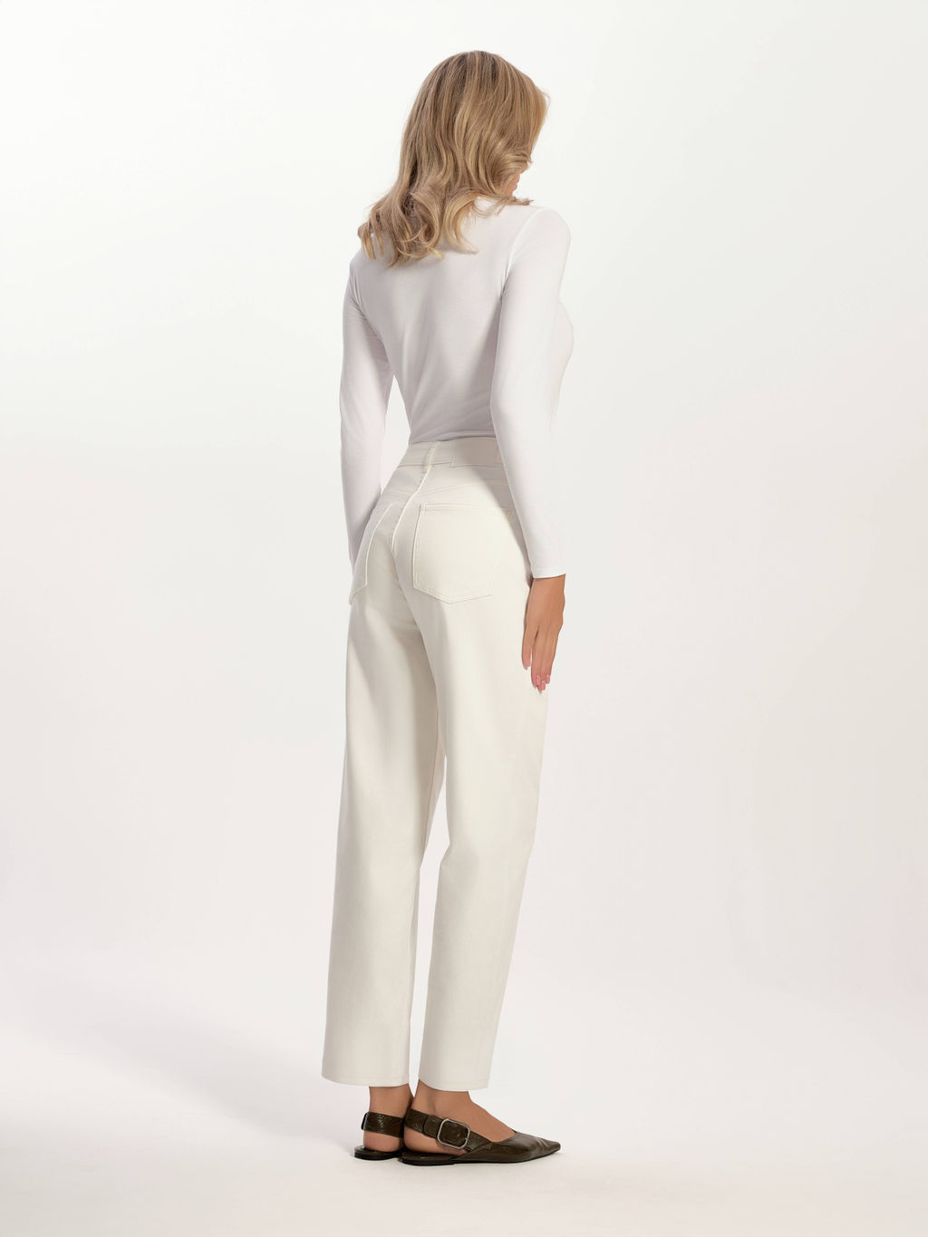 CONTE CON-726 Джинсы mom в молочном оттенке с кокеткой off white - Conte elegant фото 2