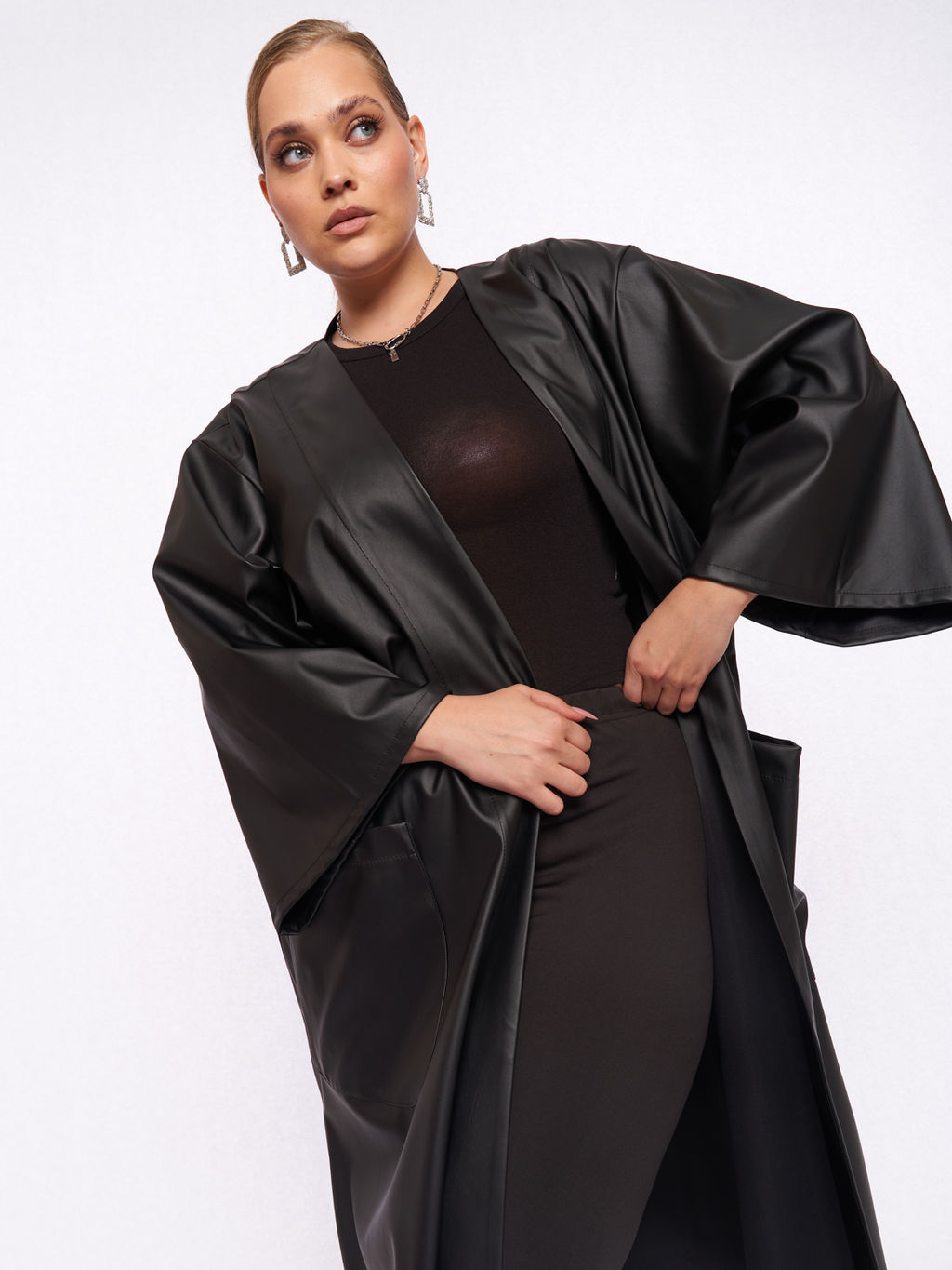 Кардиган кожаный KA05109BLK01