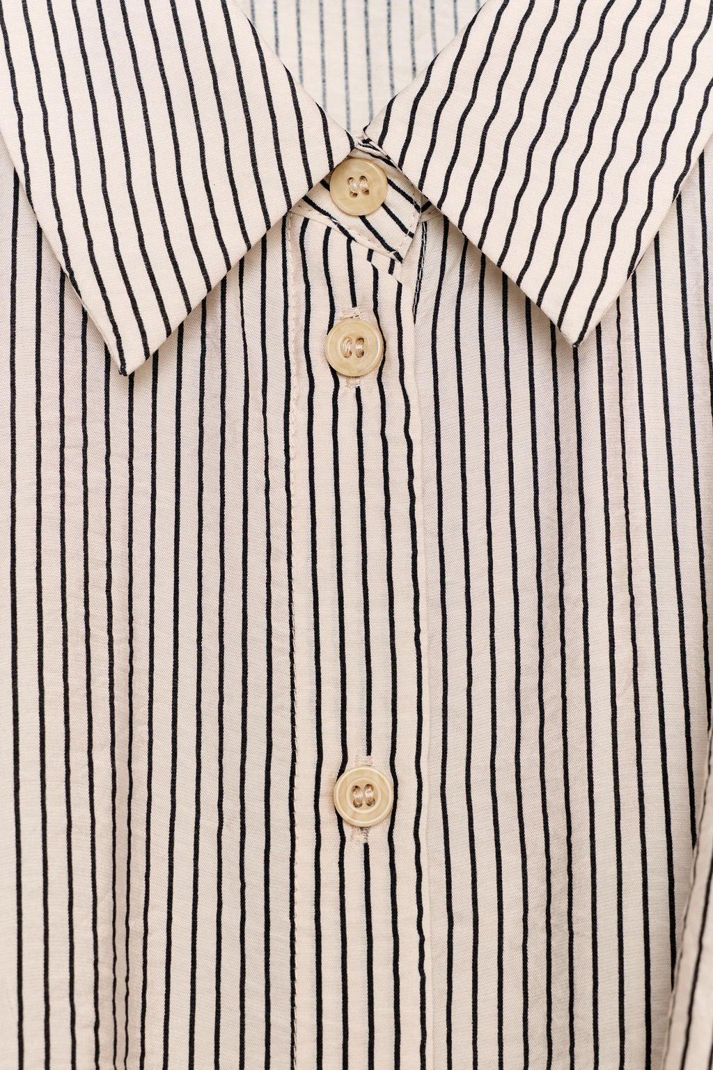 CAMISA MANGA CORTA NUDO / Crudo / Negro - Zara фото 8