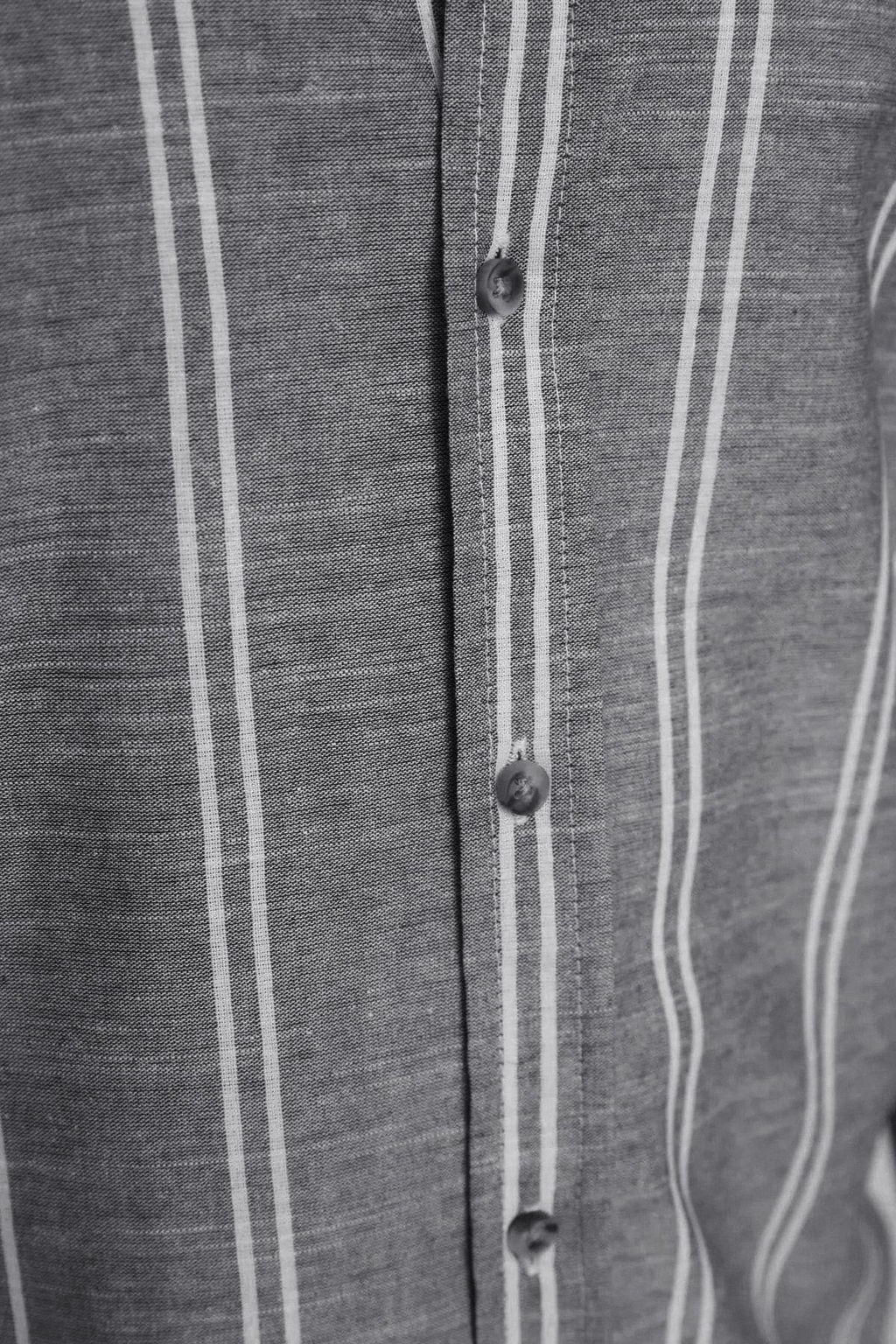 TRENDYOL MAN Beyaz Slim Fit Dugmeli Yaka Ince Cizgili Gomlek TMNSS20GO0092 - Trendyolmilla фото 33