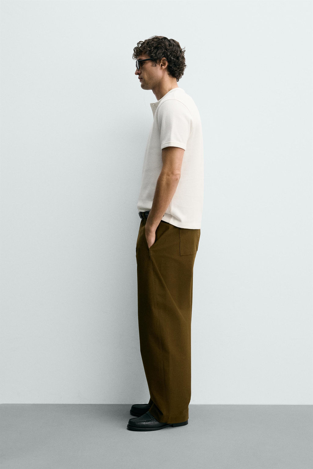 CAMISETA ESTRUCTURA CUELLO PANADERO / Blanco