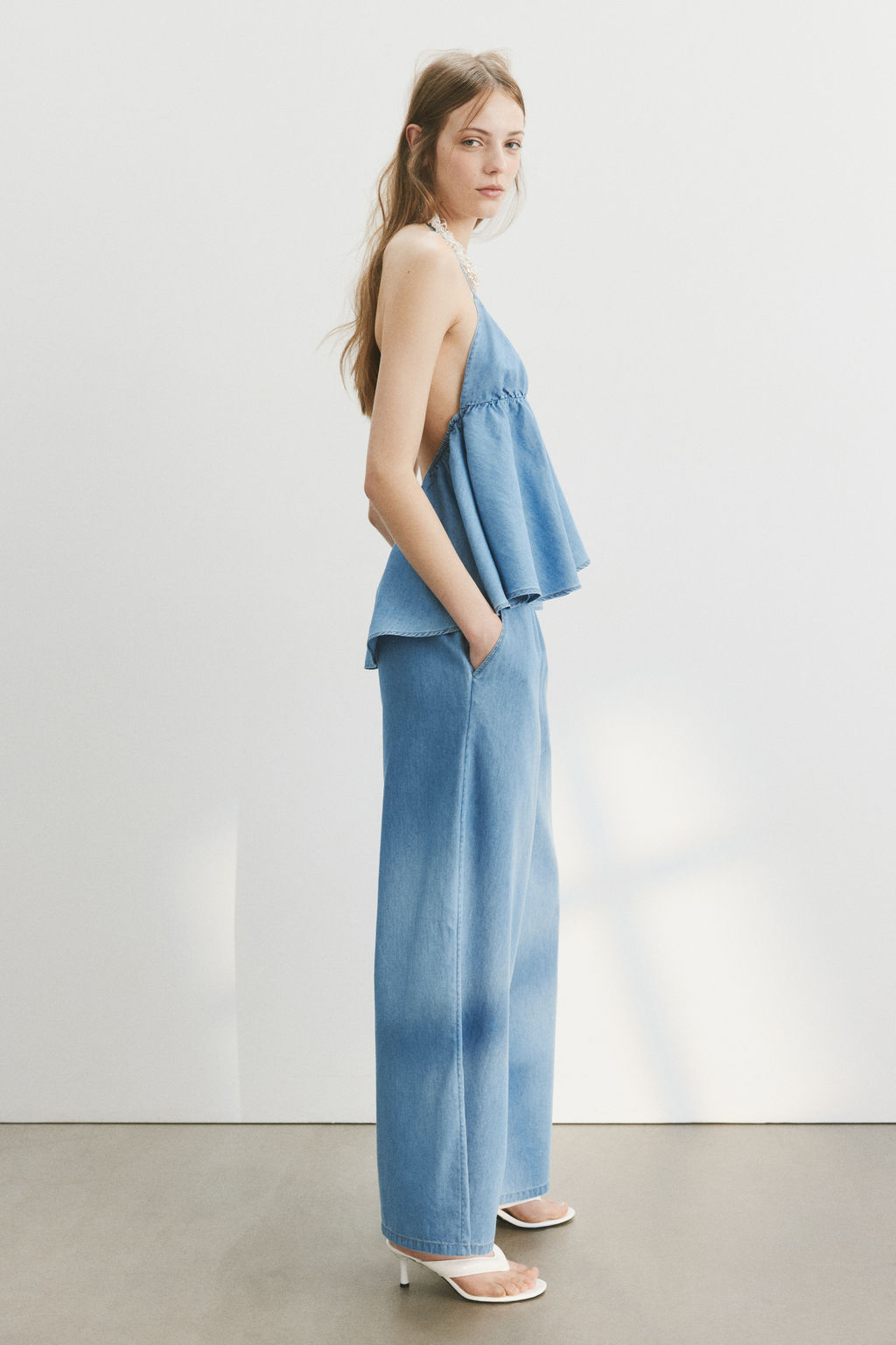Top denim con escote halter - H&m фото 4