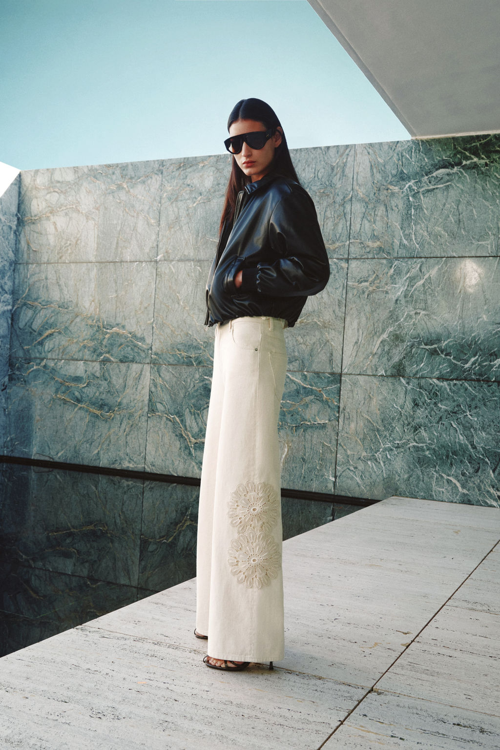 Vaquero con detalles efecto crochet - H&m фото 3