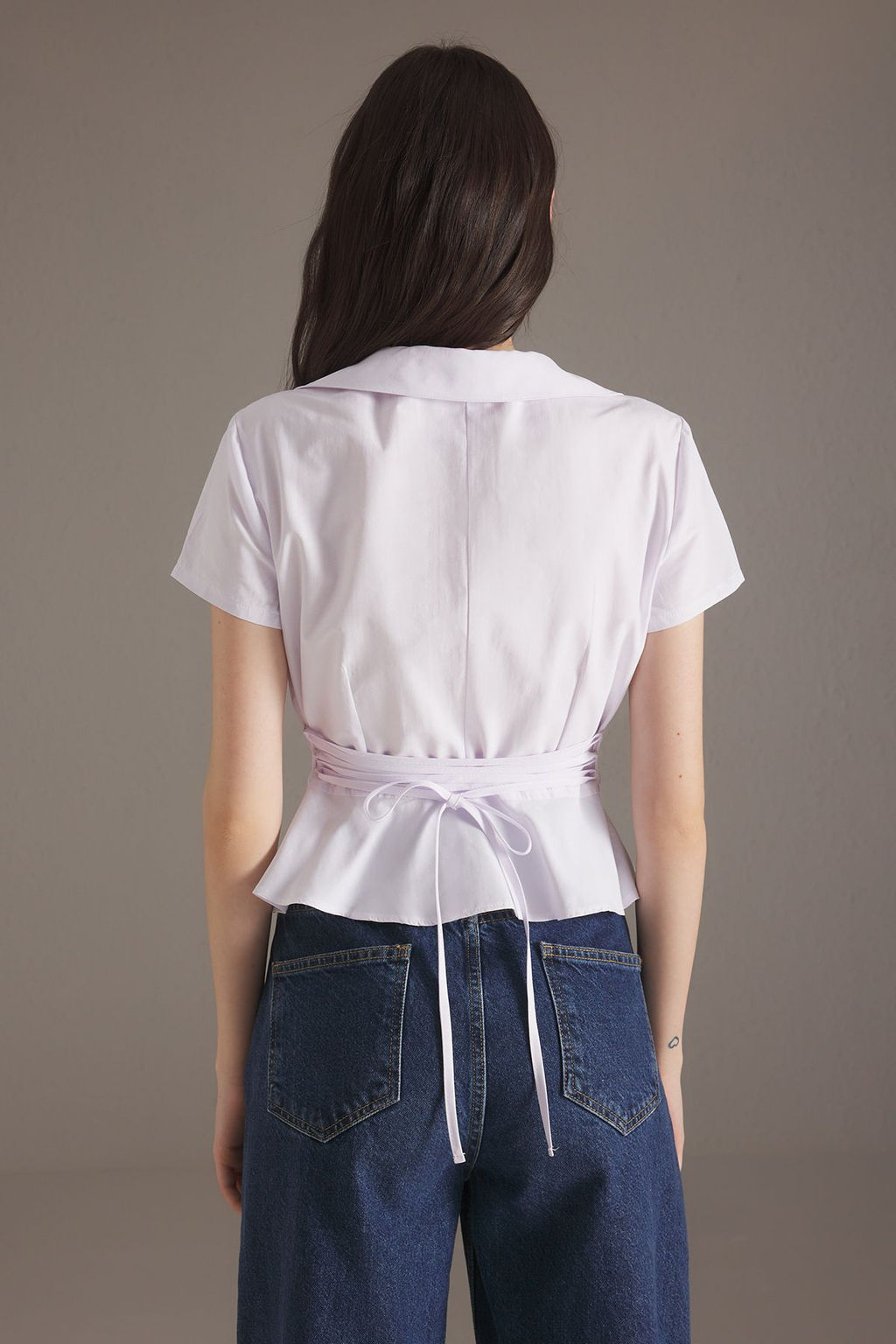 TRENDYOLMILLA Beyaz Yaka Detayl? Fitted Gomlek TWOSS25GO00139  фото 4