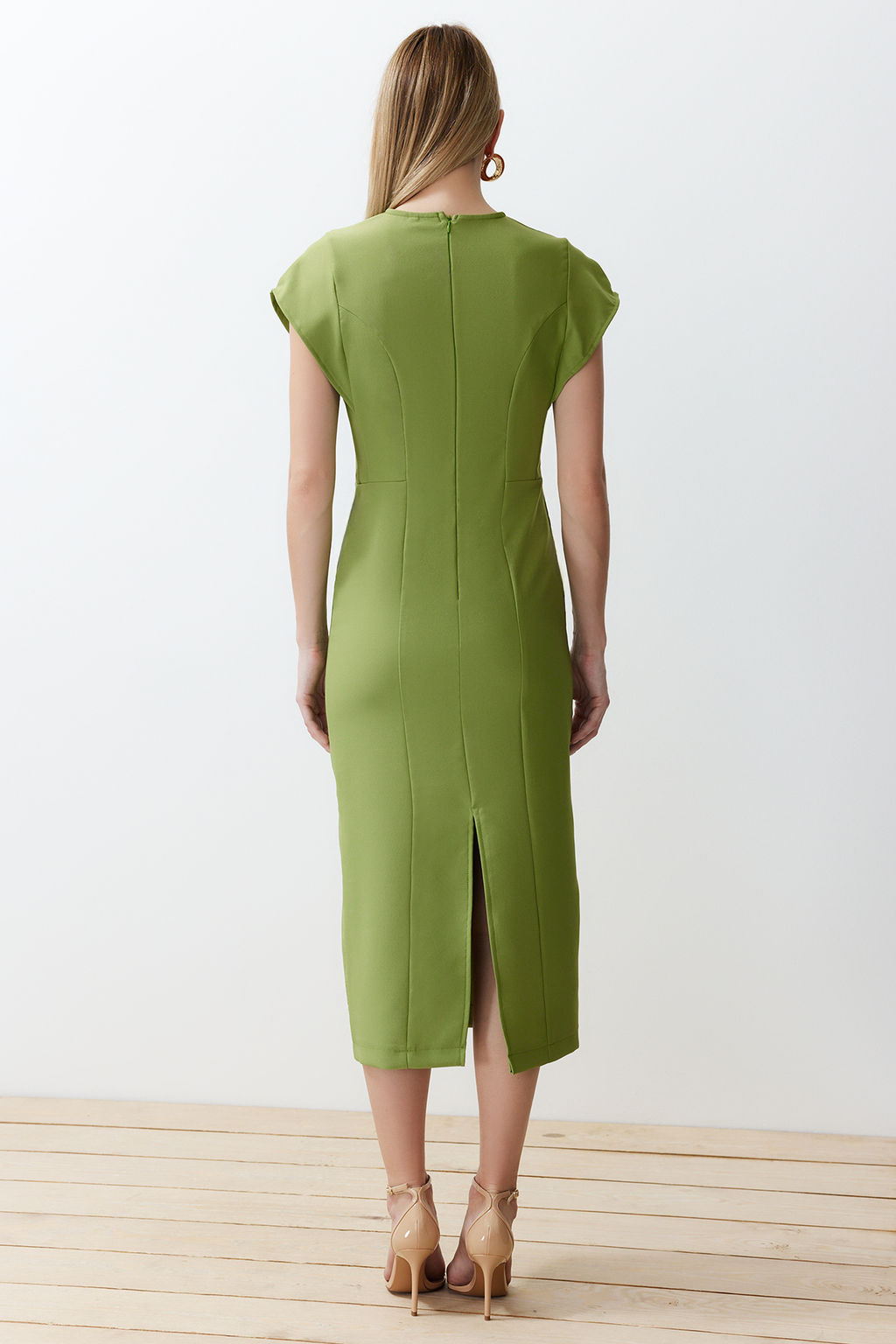 Yesil Vucudu Saran Dusuk Kol Bisiklet Yaka Midi Kalem Etek Dokuma Elbise TWOSS24EL00608 - Trendyolmilla фото 6