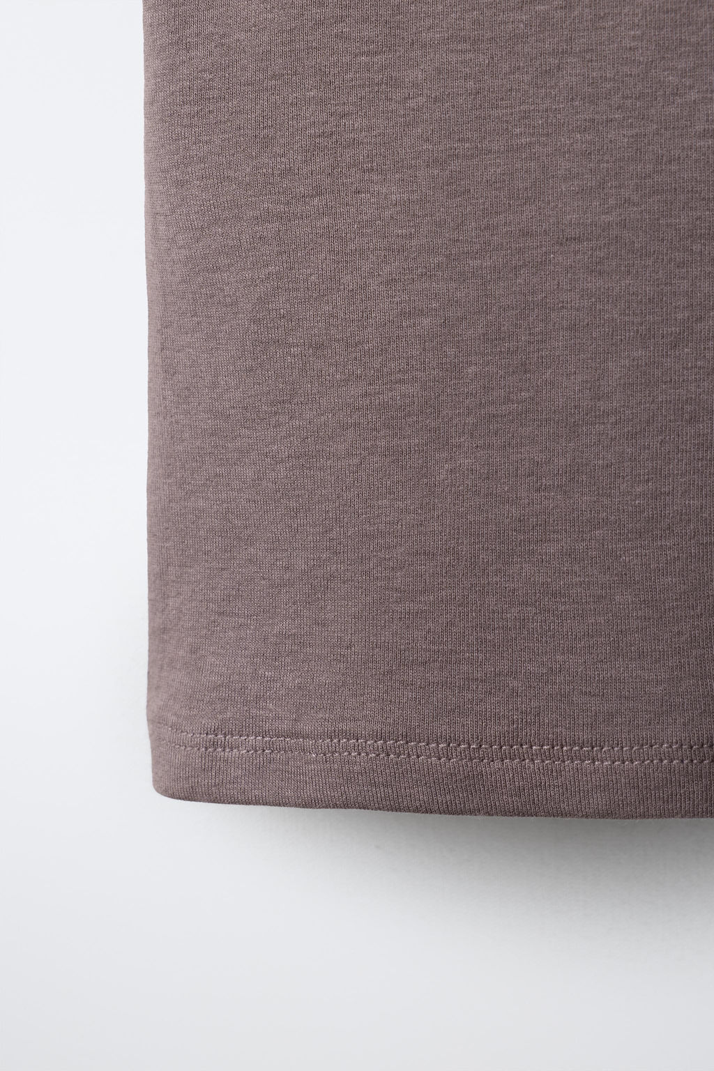 CAMISETA LISA ALGOD?N Y MODAL / Marr?n / Topo - Zara фото 4
