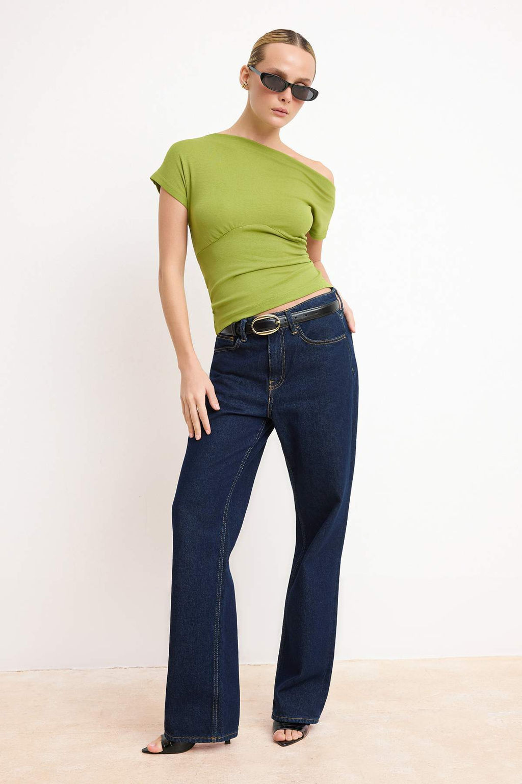 Siyah Fitted/Vucuda Oturan Asimetrik Yaka Kolsuz Yumusak Orme Bluz TWOSS26BZ00360 - Trendyolmilla фото 8