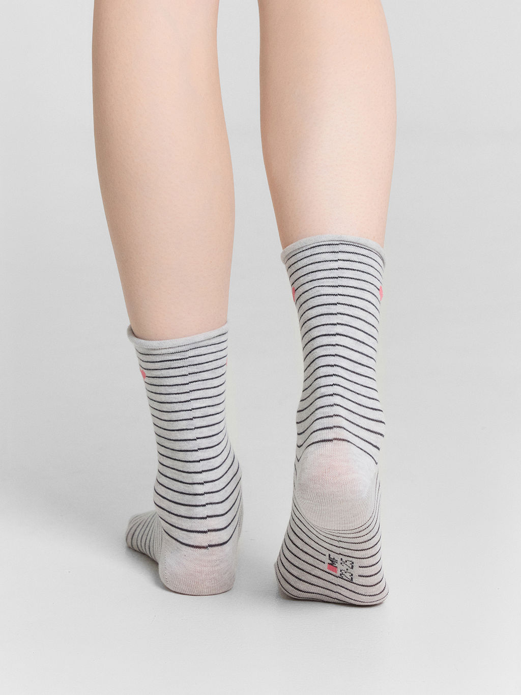 Цена за 5 пар! Носки женские серые в полоску с сердечком