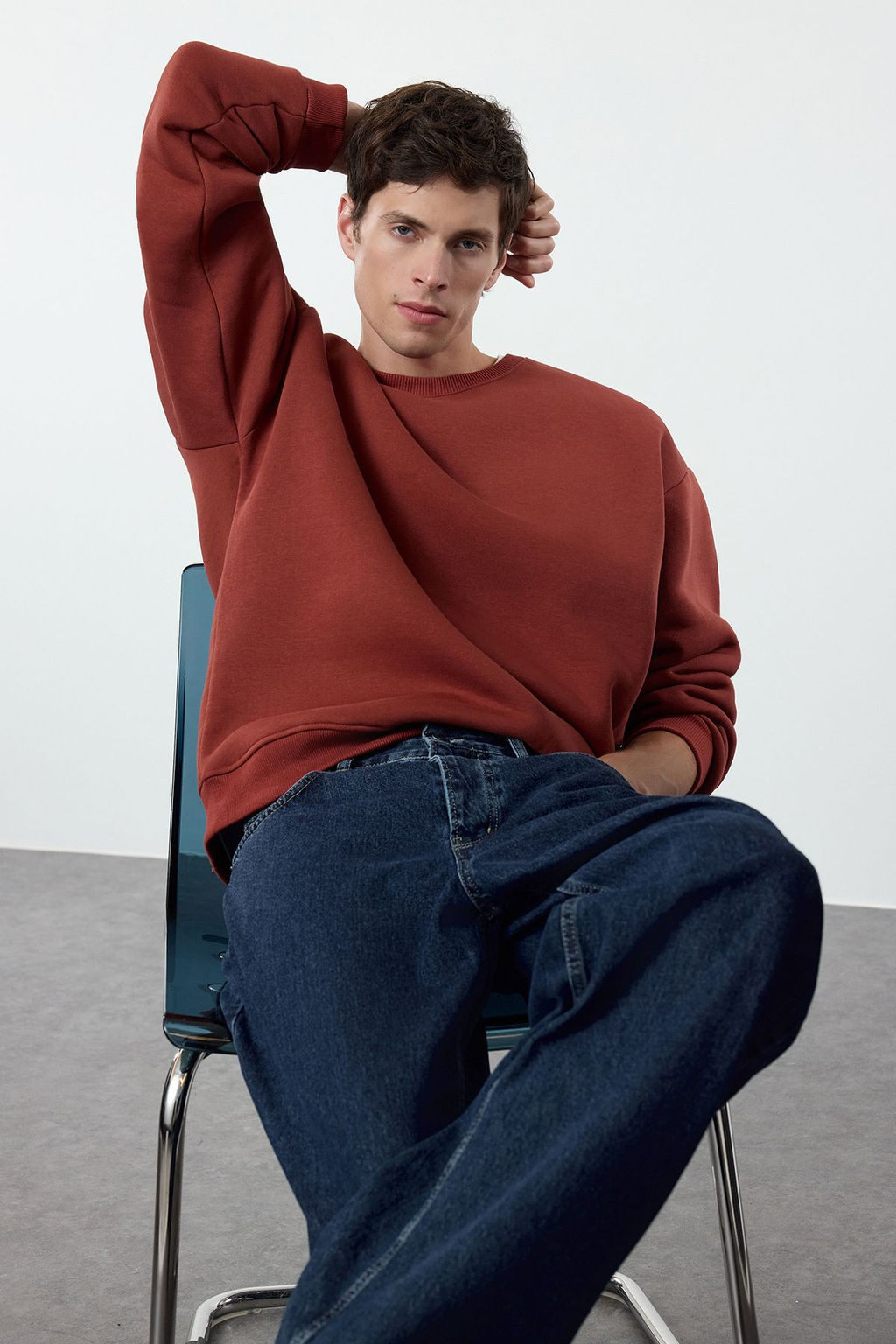 TRENDYOL MAN Siyah Oversize/Genis Kesim Pamuklu Basic Ici Polarl? Kal?n Sweatshirt TMNAW25SW00011 - Trendyolmilla фото 9