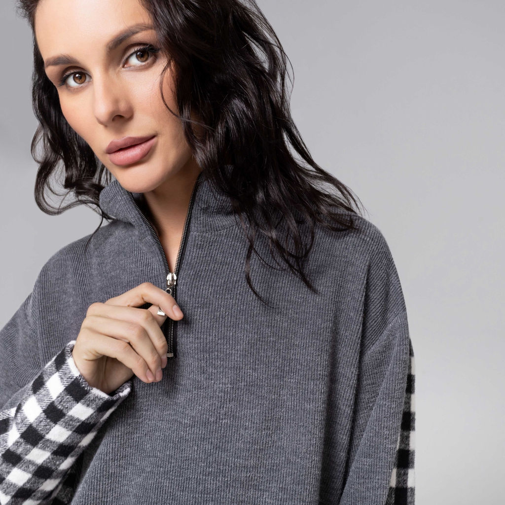 Свитшот с имитацией многослойности, Путешествие начинается (мокрый асфальт) - Charutti фото 3