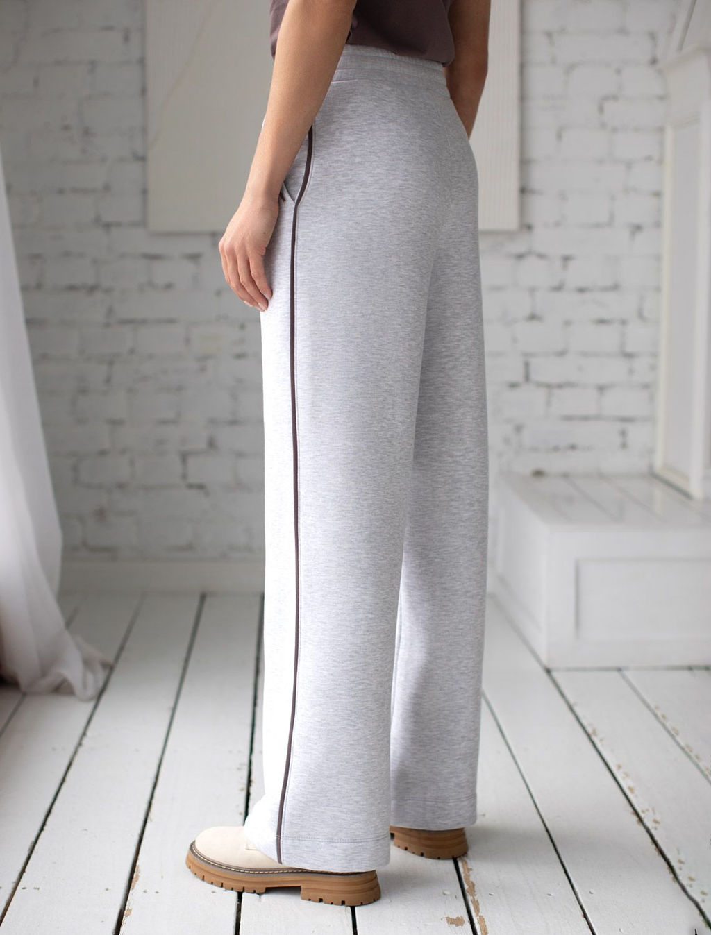 Теплые прямые брюки из эластичного футера трехнитки с начесом - Vilatte фото 3