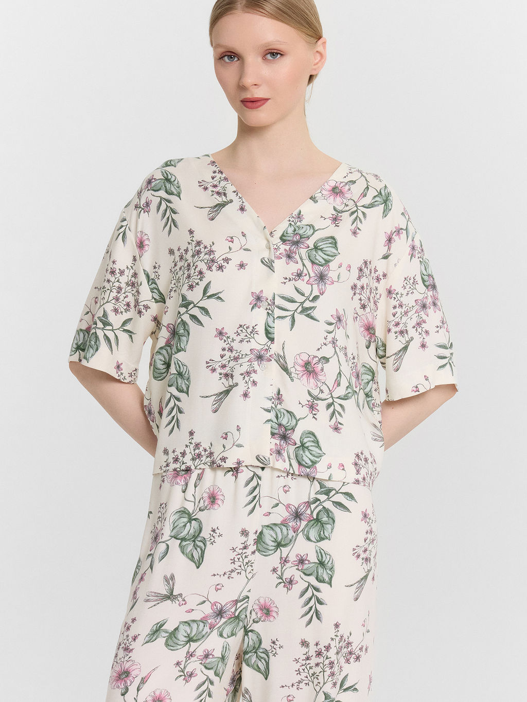 КОМПЛЕКТ ЖЕНСКИЙ (ЖАКЕТ, БРЮКИ) - Mark formelle фото 8