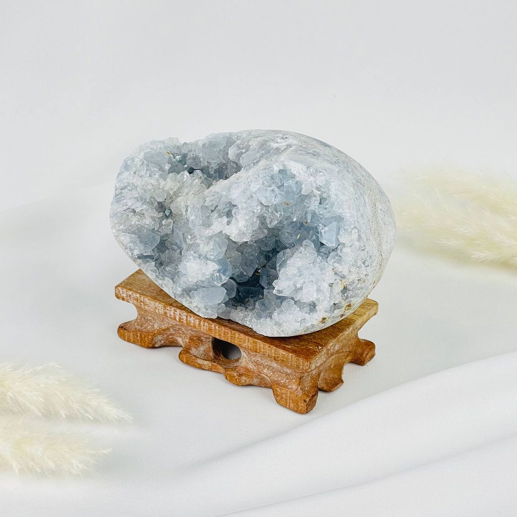 Друза Целестина на подставке - Радуга самоцветов фото 2