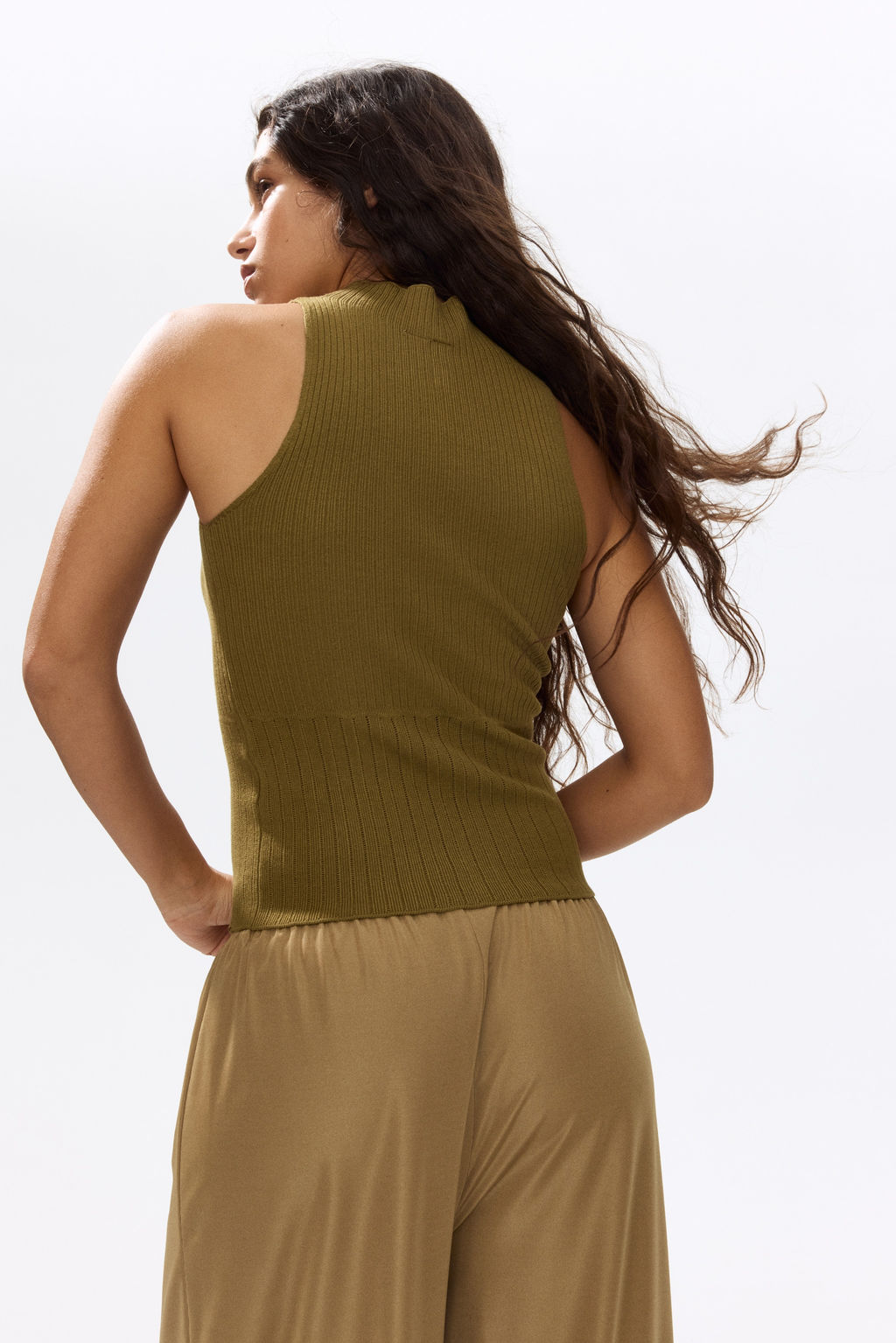 Top de canal? con cuello perkins - H&m фото 7