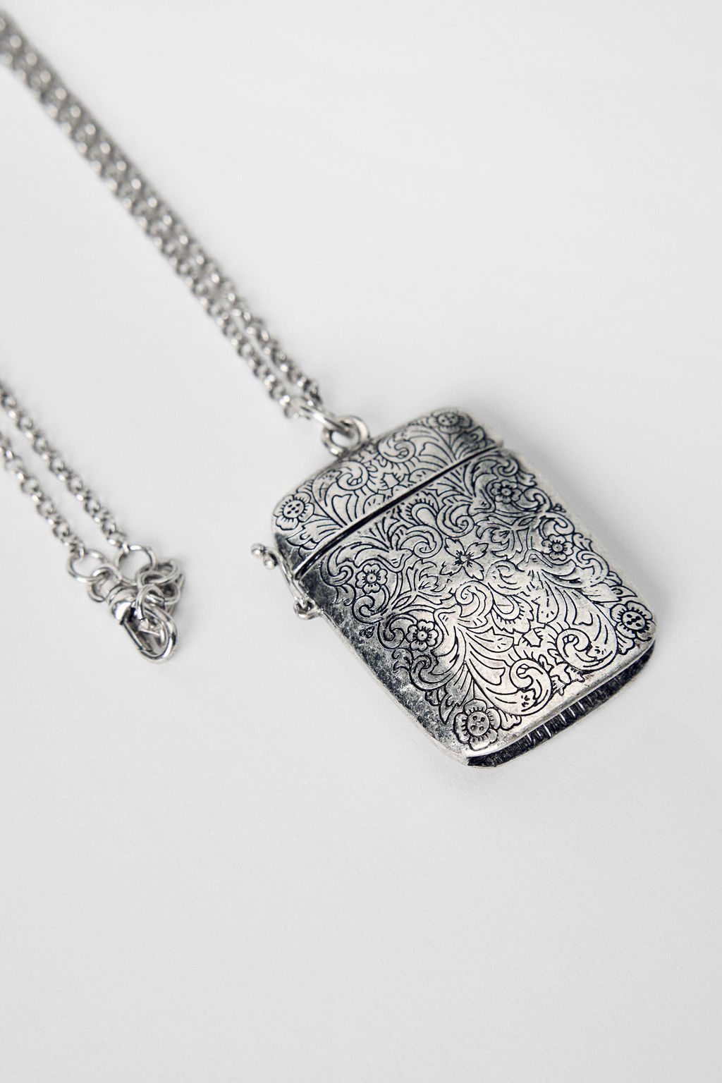 LONG ENGRAVED BOX NECKLACE KATE MOSS X ZARA  фото 4