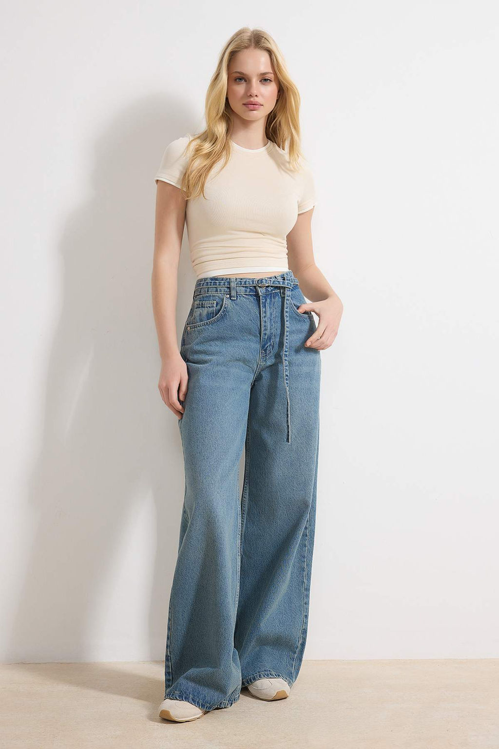 Mavi Kemerli Yuksek Bel Genis Paca Wide Leg %100 Pamuk Jeans TWOSS26JE00085 - Trendyolmilla фото 5