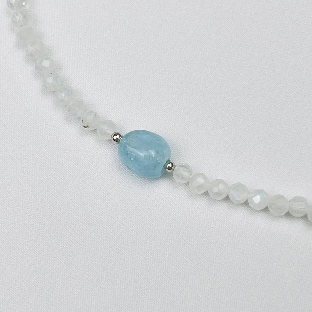 Колье из Лунного камня и Аквамарина - Радуга самоцветов фото 2