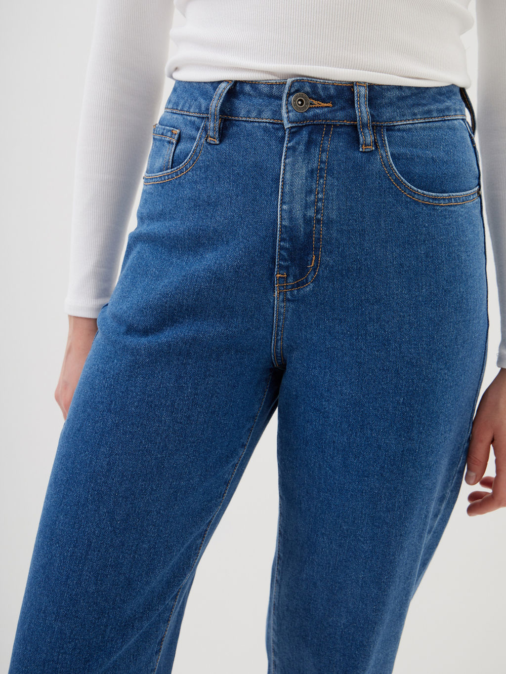 Женские джинсы mom fit с высокой посадкой - Mossmore фото 20