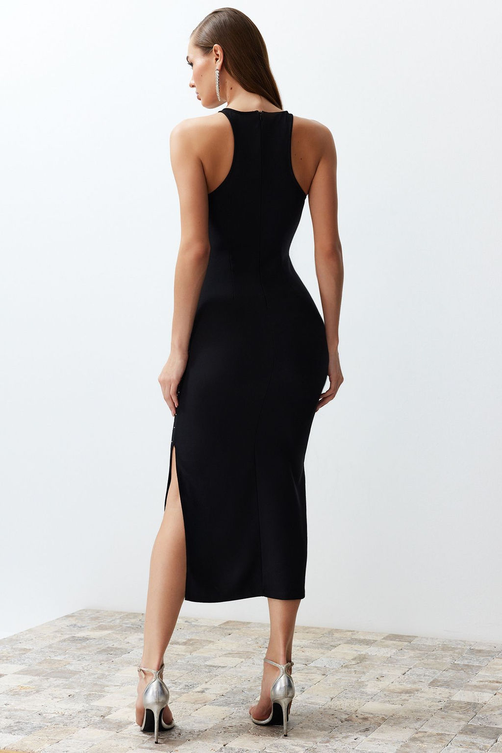 TRENDYOLMILLA Siyah Vucuda Oturan Parlak Tasl? Dokuma S?k Abiye Elbise TPRSS24EL00128 фото 6