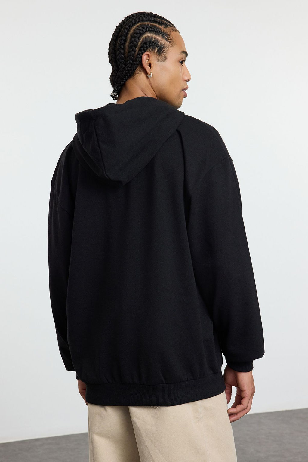 TRENDYOL MAN Siyah Oversize/Genis Kesim Aslan Nak?sl? Ici Polarl? Kapusonlu Sweatshirt TMNAW25SW00165 - Trendyolmilla фото 6