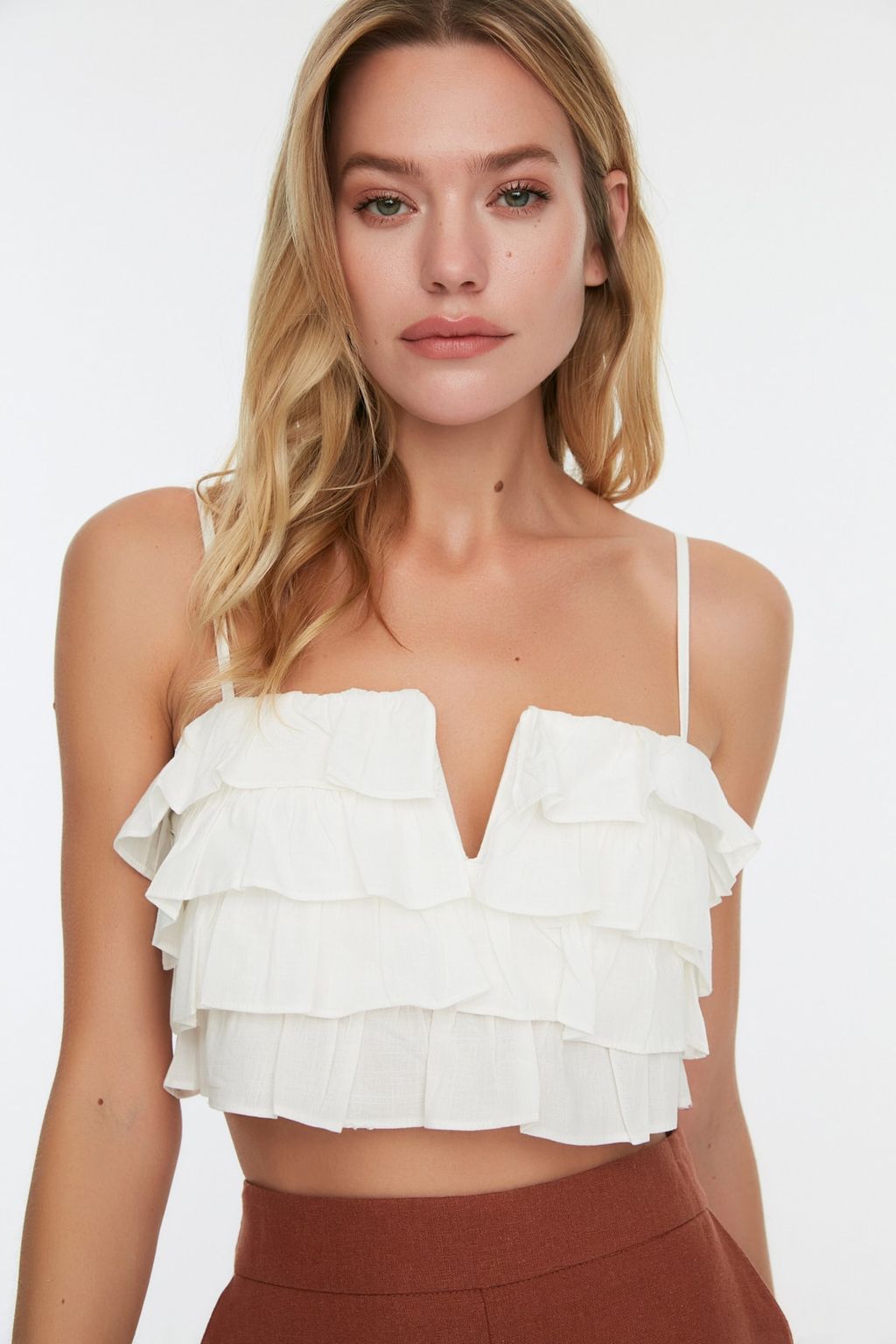 Beyaz Dokuma F?rf?rl? Plaj Crop Bluz TBESS21BZ0661