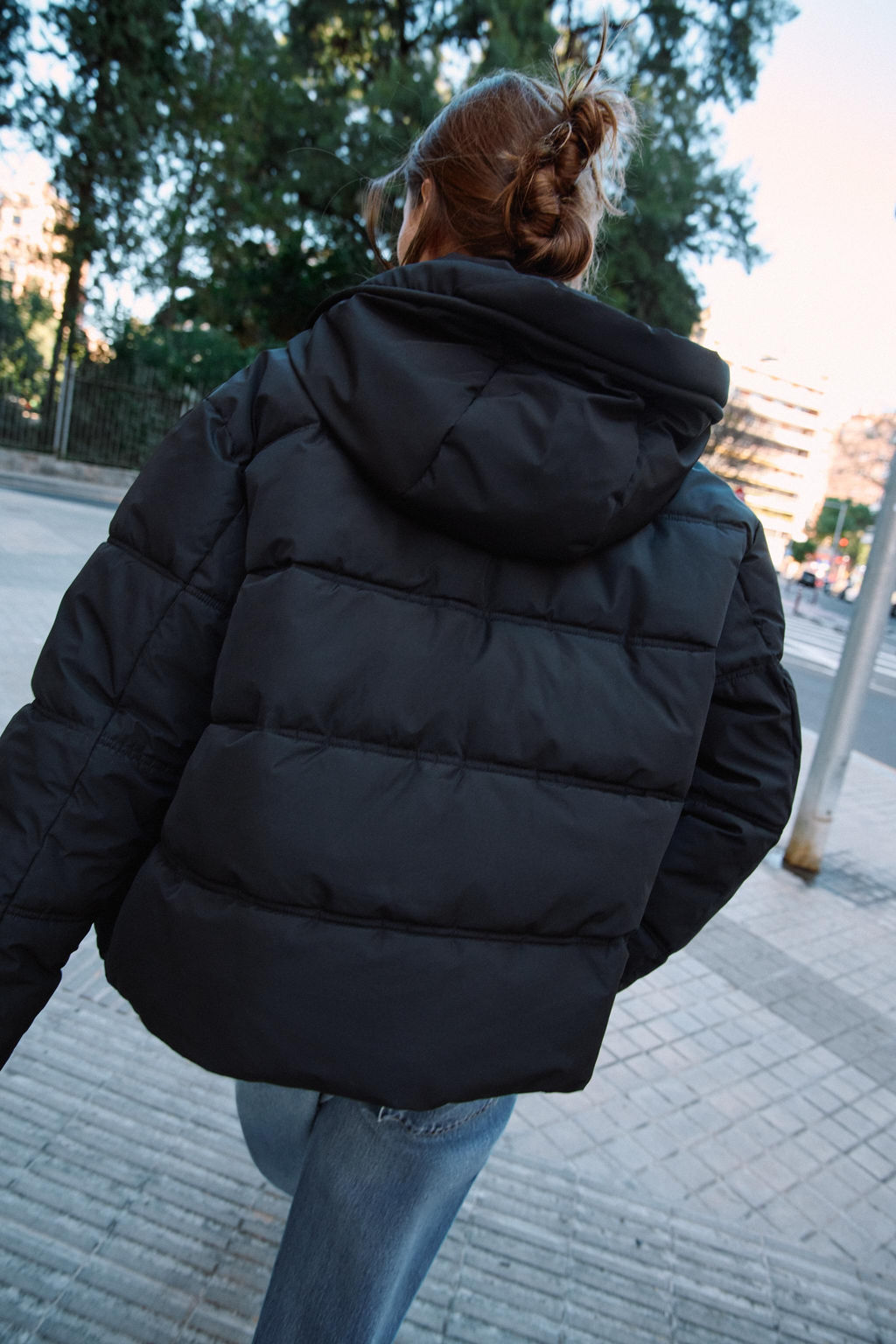 SHORT WATER-REPELLENT AND WINDPROOF HOODED ANORAK - Zara фото 10