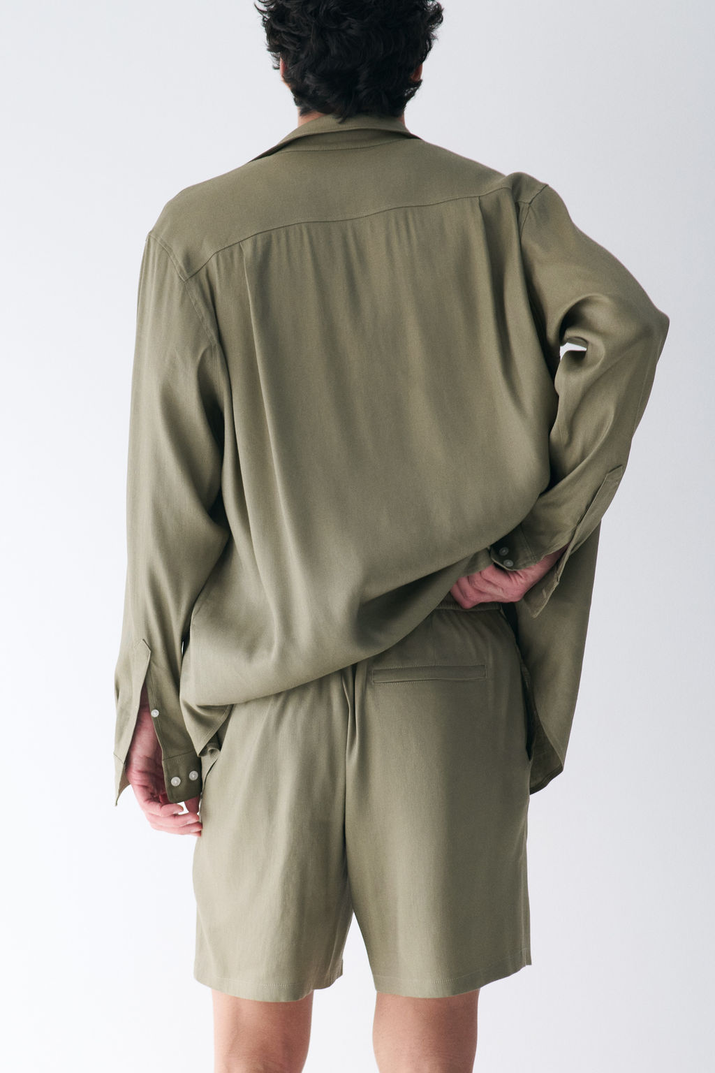 Shorts en mezcla de lino Easy Care Relaxed Fit - H&m фото 7