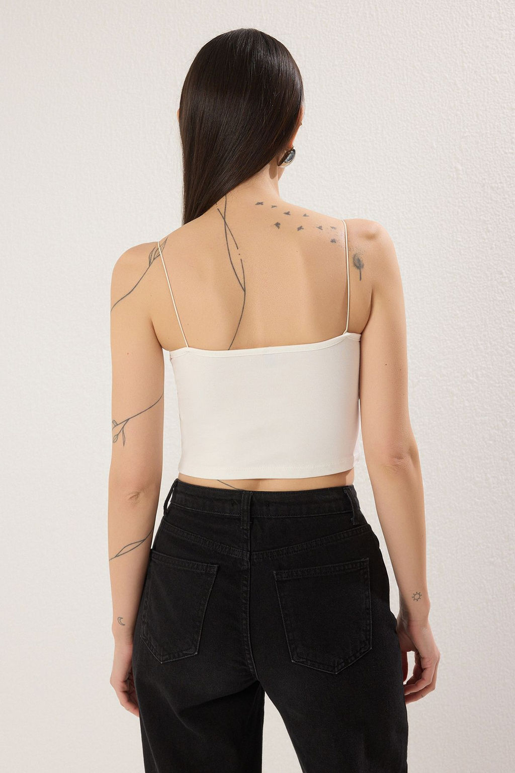 Trendyolmilla Antrasit-Beyaz-Bordo-Bej 4lu Paket Ask?l? Crop Vucuda Oturan Esnek Orme Atlet TWOSS25AL00051  фото 5