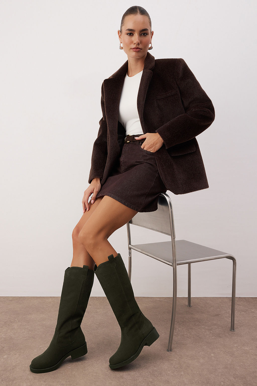 Koyu Kahverengi Suet Duz Topuklu Kad?n Cizme TAKAW26CZ00019 - Trendyolmilla фото 7