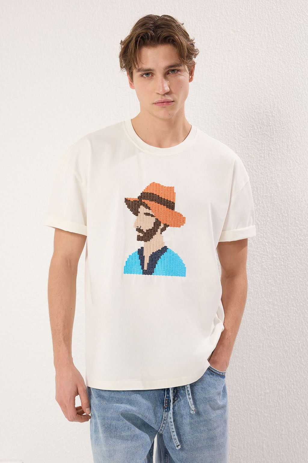 Trendyolmilla Man Ekru Oversize/Genis Kesim Nak?sl? Kal?n %100 Pamuk T-Shirt TMNSS25TS00011