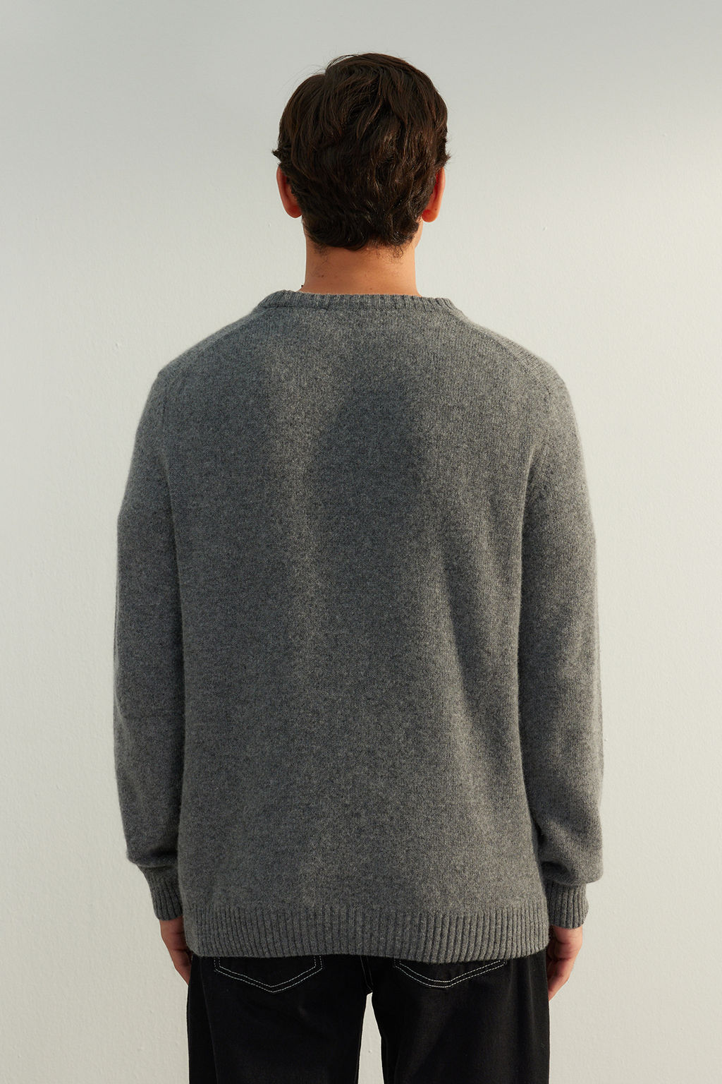 Koyu Gri Regular Fit Yunlu Bisiklet Yaka Basic Triko Kazak TMNAW24KZ00058