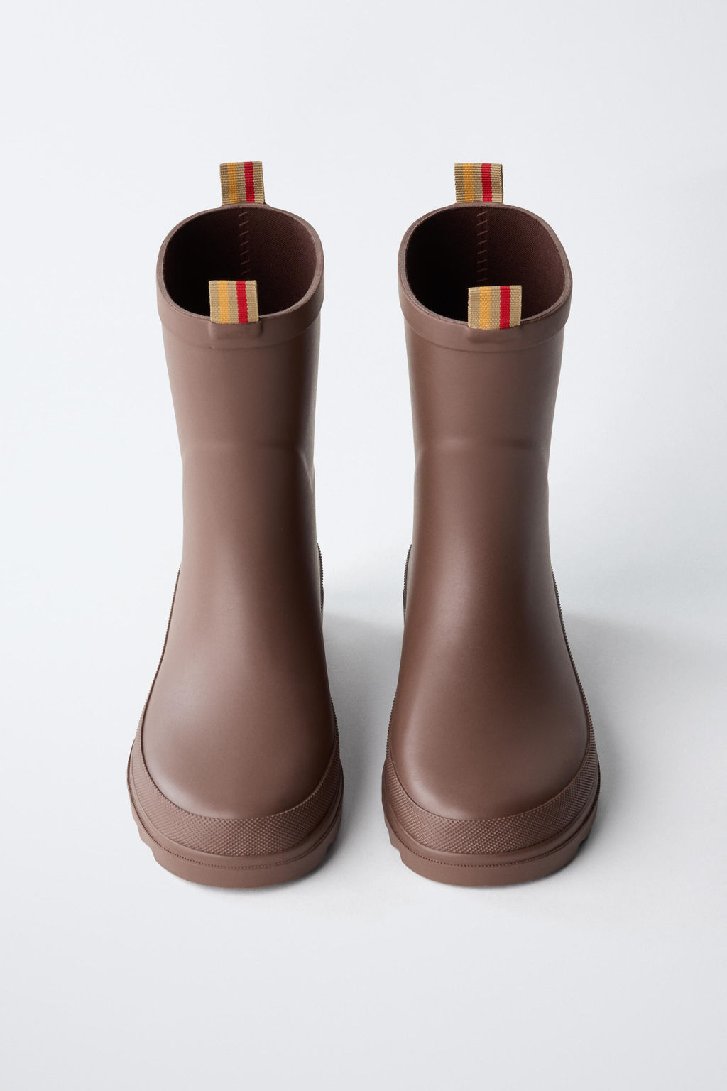 BOTA DE AGUA B?SICA / Marr?n - Zara фото 4