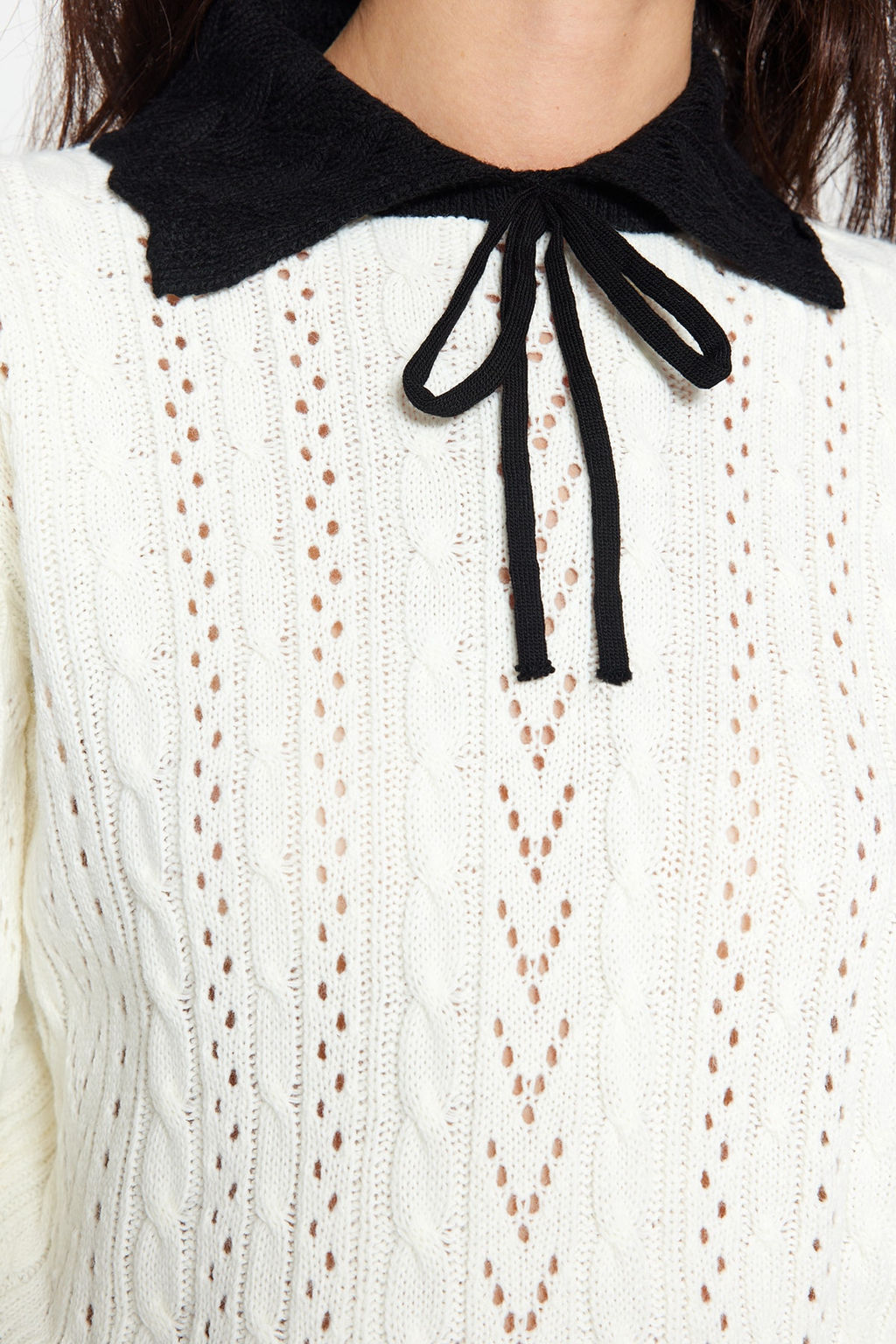 Ekru Crop Ajurlu/Delikli Kurdele/Fiyonk Detayl? Triko Kazak TWOAW24KZ01055 - Trendyolmilla фото 5