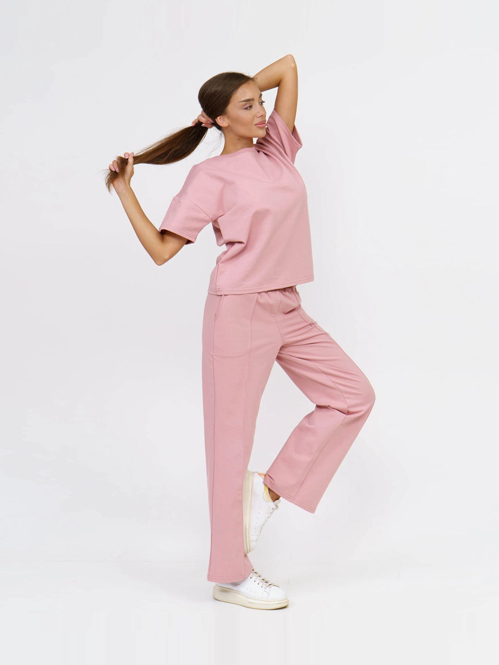 Костюм женский, цвет розовый