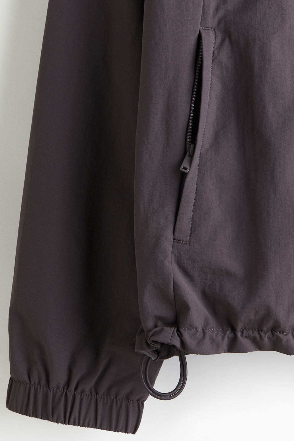 Chaqueta cortavientos con capucha - H&m фото 10