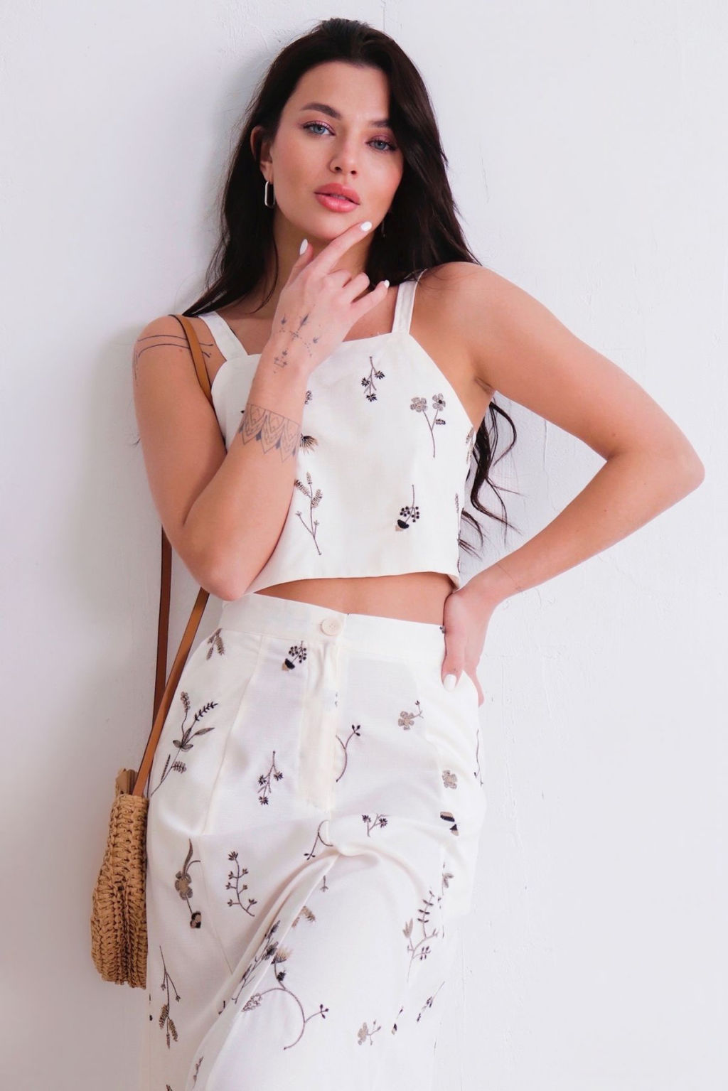 11988 Костюм из топа и юбки белый с вышивкой - Martichelli фото 19