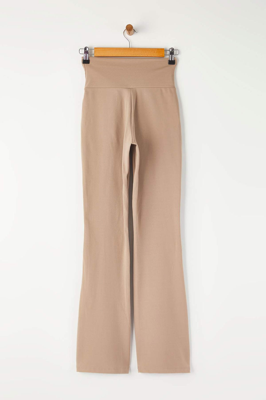 Siyah Soft F?rcal? Kumas Kruvaze Bel ve Cep Detayl? Ispanyol Paca Yoga Orme Spor Tayt THMAW26TY00000 - Trendyolmilla фото 10